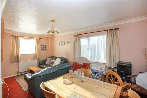 2 bedroom end of terrace house for sale, Polwell Lane, Kettering NN15