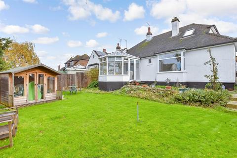 3 bedroom chalet for sale, Oakdale Road, Herne Bay, Kent