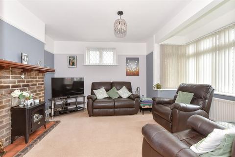 3 bedroom chalet for sale, Oakdale Road, Herne Bay, Kent