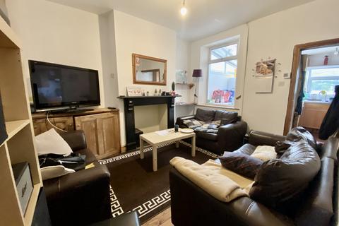 3 bedroom house to rent, Treharris Street, Roath, Cardiff