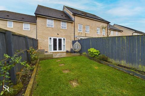 3 bedroom terraced house for sale, Sovereign Way, Chapel-En-Le-Frith, SK23