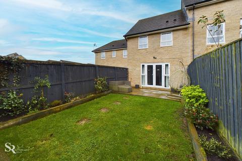 3 bedroom terraced house for sale, Sovereign Way, Chapel-En-Le-Frith, SK23