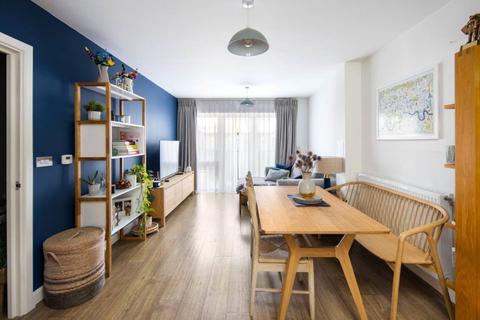 2 bedroom flat for sale, Guardian Apartments, 20 Kevtar Garden, Bow, London, E3