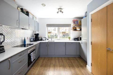 2 bedroom flat for sale, Guardian Apartments, 20 Kevtar Garden, Bow, London, E3