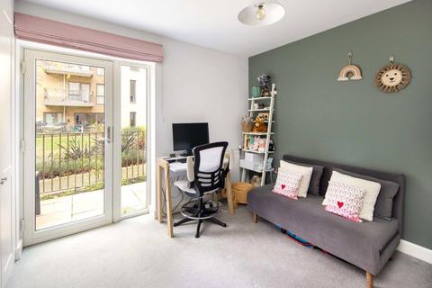 2 bedroom flat for sale, Guardian Apartments, 20 Kevtar Garden, Bow, London, E3