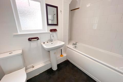 4 bedroom house to rent, Keys Avenue, Bristol BS7