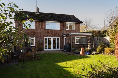 4 bedroom detached house for sale, Green Lane, Redhill