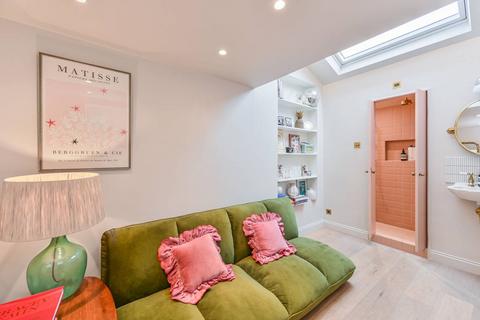 4 bedroom terraced house for sale, Arundel Close, Between the Commons, London, SW11