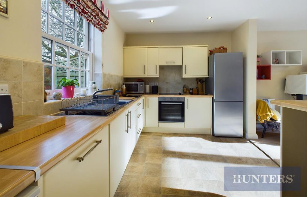 CAM03407 G0-PR0420-STILL014.jpg