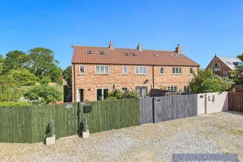 undefined, Manor Farm Court, Foxholes, Driffield