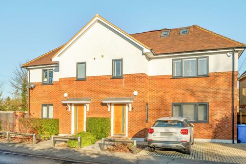 2 bedroom apartment for sale, Dedworth Road, Windsor, Berkshire