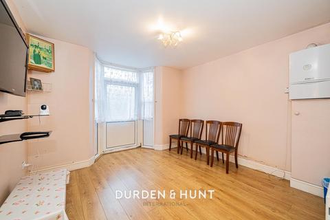 3 bedroom terraced house for sale, Shrewsbury Road, Forest Gate E7