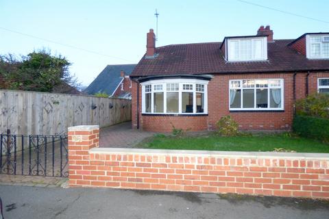 3 bedroom bungalow to rent, Central Gardens, South Shields