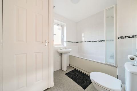 36 Drummond Close, Erith, DA8 3QS
