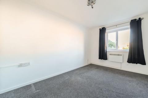 36 Drummond Close, Erith, DA8 3QS