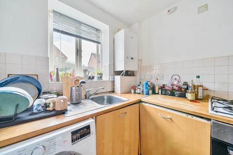 1 bedroom apartment for sale, Seymour Gardens, London