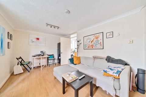 1 bedroom apartment for sale, Seymour Gardens, London