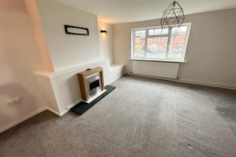 2 bedroom maisonette to rent, WOMBOURNE, Meadow Lane