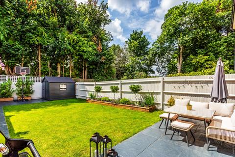 undefined, Uplands Road, Guildford, Surrey, GU1.
