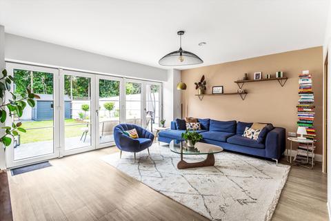 undefined, Uplands Road, Guildford, Surrey, GU1.