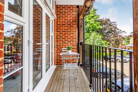 105 Uplands Road, Guildford, GU1 2RW