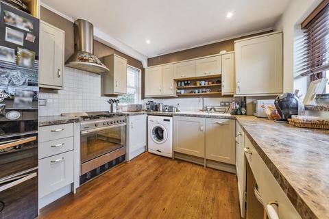 2 bedroom flat for sale, Rutford Road, Streatham