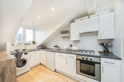 1 bedroom flat for sale, Stanley Road, Teddington TW11