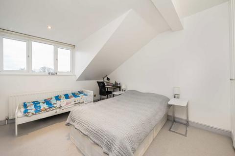 1 bedroom flat for sale, Stanley Road, Teddington TW11