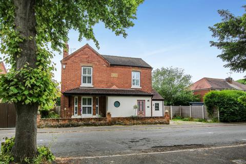 4 bedroom detached house for sale, Shaftesbury Avenue, Burton Joyce, Nottingham, NG14 5GL