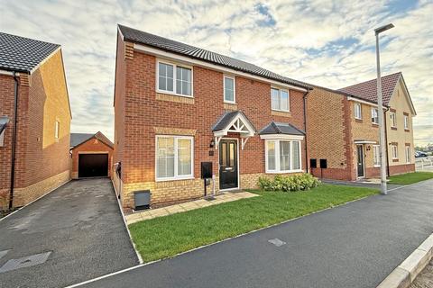 4 bedroom detached house for sale, Holland Drive, Shrewsbury