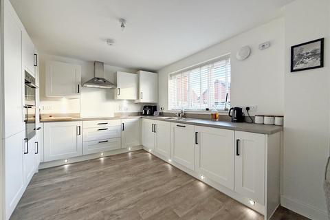 4 bedroom detached house for sale, Holland Drive, Shrewsbury