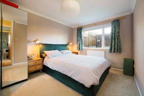 12 Bedingfield Way, Lyminge, Folkestone, CT18 8JH