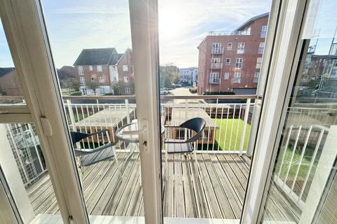 2 bedroom apartment for sale, Avenel Way, Poole, BH15