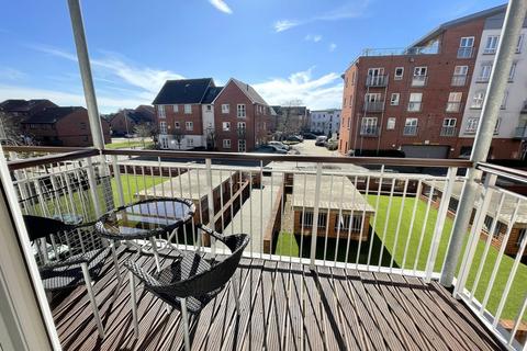 2 bedroom apartment for sale, Avenel Way, Poole, BH15