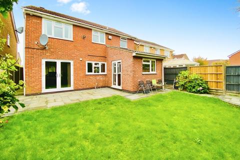 4 bedroom detached house for sale, Kingcup Close, Leicester Forest East, LE3