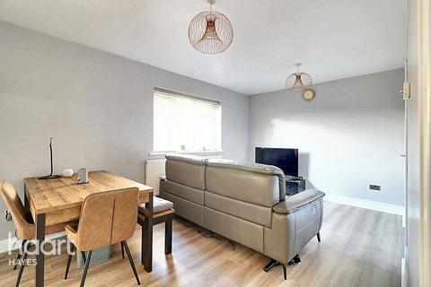 2 bedroom flat for sale, Welbeck Avenue, Hayes