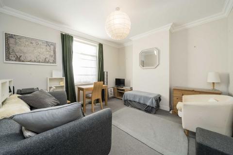 1 bedroom flat for sale, New Road, Brentford TW8