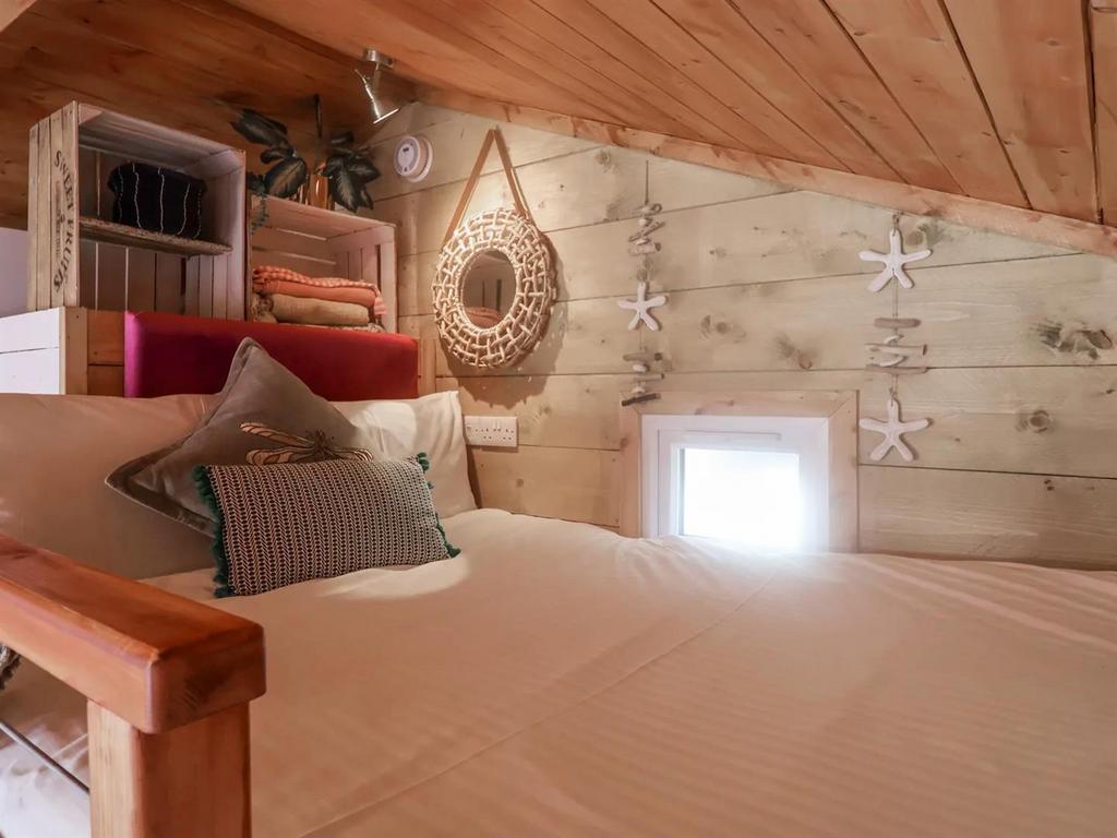 Top Bunk.jpeg