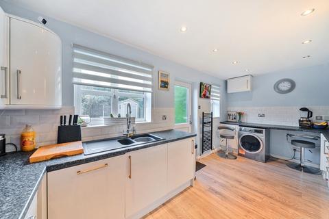 24 Birmingham Close, Grantham, NG31 8SD