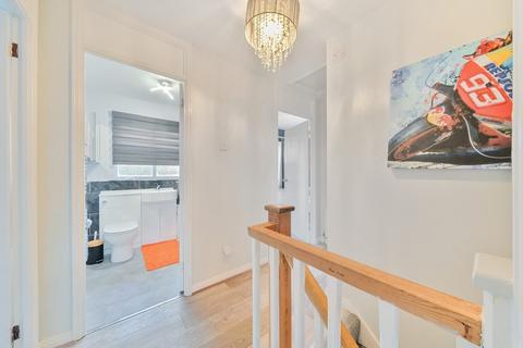 24 Birmingham Close, Grantham, NG31 8SD