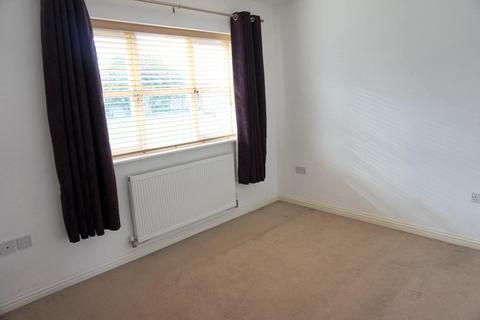 3 bedroom terraced house to rent, Banks Crescent, Stamford PE9