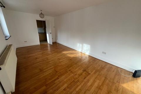 1 bedroom flat to rent, Villiers Road, Willesden Green, NW2