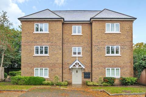 2 bedroom flat for sale, Howard Place, Weybridge, KT13