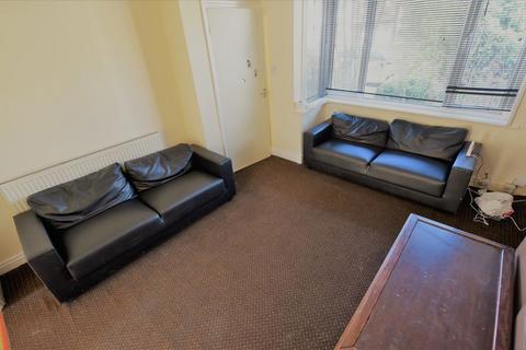 2 bedroom house to rent, 21 Park View Avenue (2 Bed)