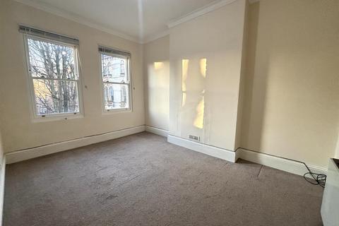 2 bedroom flat to rent, Varvills Court, York