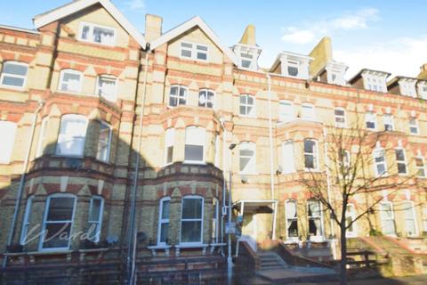 2 bedroom apartment to rent, Westbourne Gardens Folkestone CT20