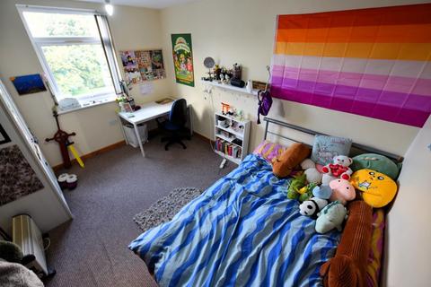2 bedroom flat to rent, Low Close Dwellings
