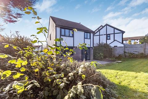 3 bedroom detached house for sale, Challacombe Place, Newton, Swansea