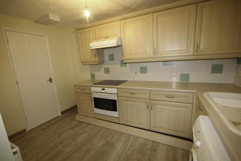 1 bedroom maisonette to rent, Kings Chase, Brentwood