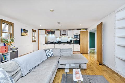 2 bedroom flat for sale, Boundaries Road, London, SW12